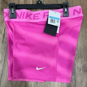 Womens Nike Fuchsia Performance compression shorts size medium